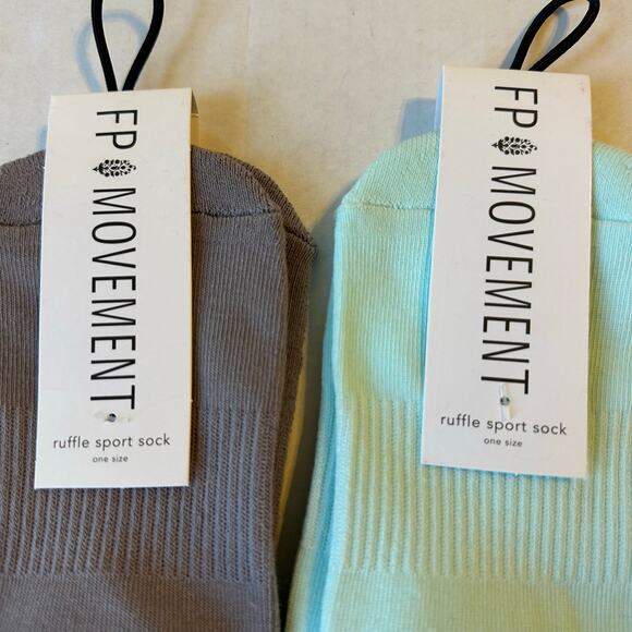 NEW Free People Ruffle Socks Bundle of 2 pairs - Picture 2 of 5